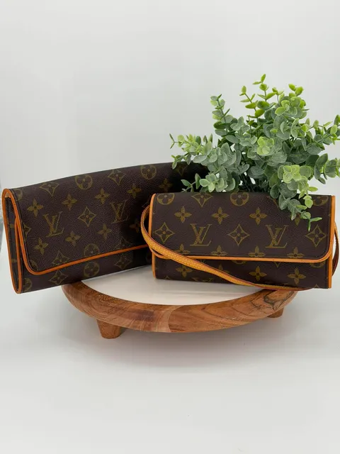 Pochette Twin Set in Monogram